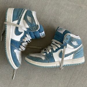 2022
Air Jordan 1 Retro High OG TD 'Denim'